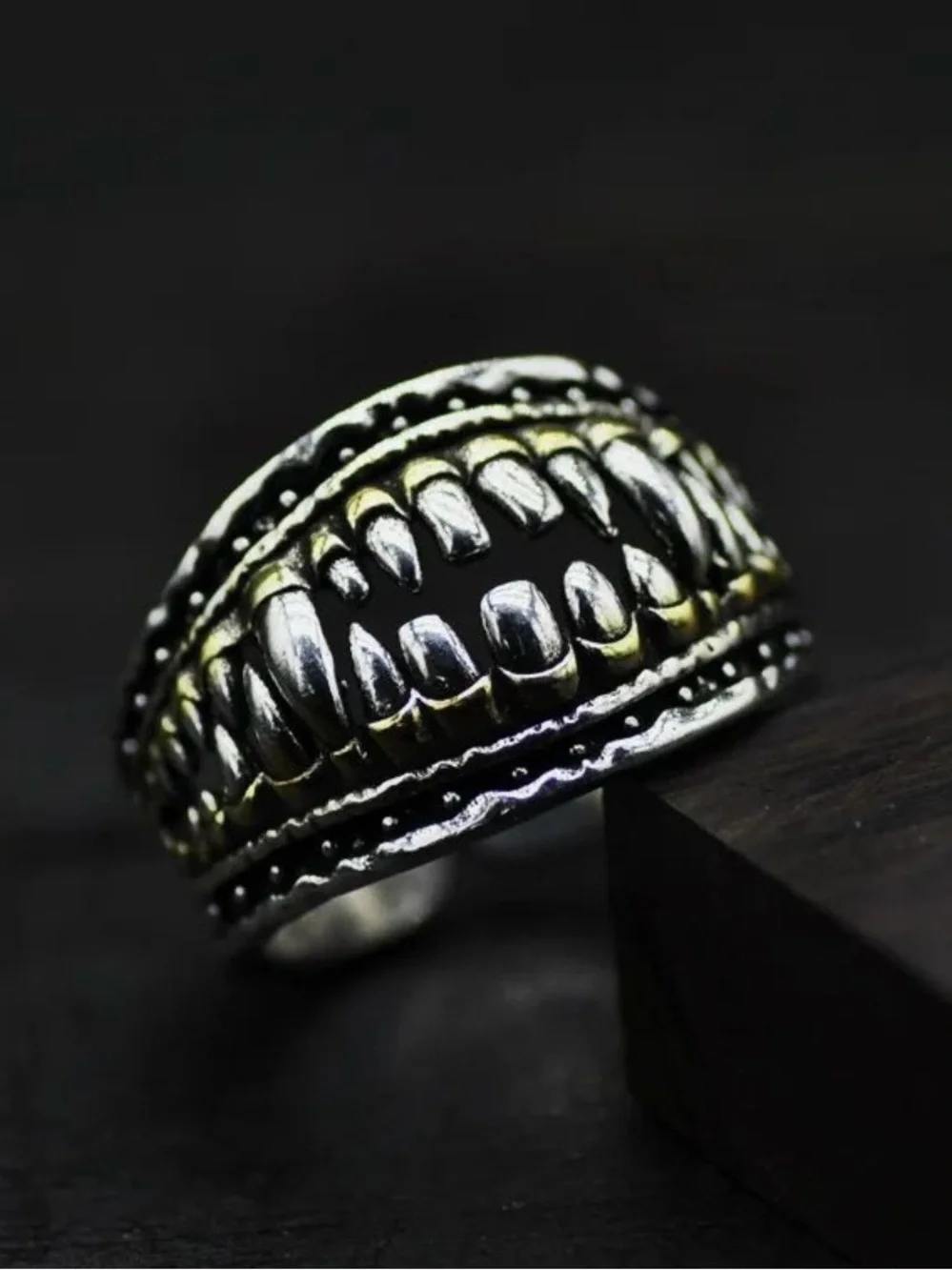 Vintage Devil's Tooth Open End Ring